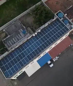 Energia solar em prédio comercial